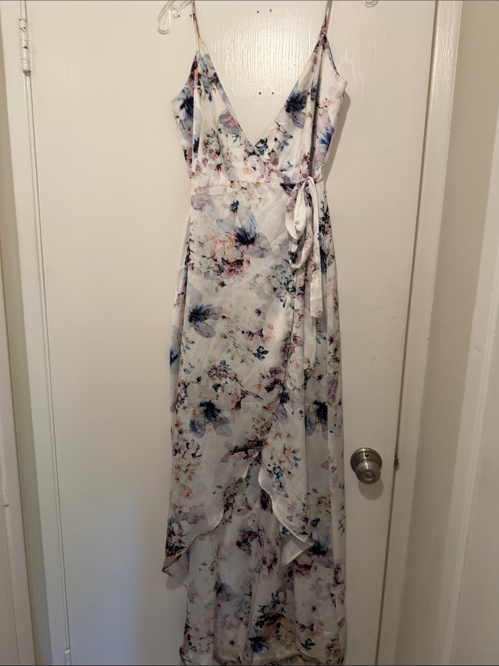 Mumu White Floral V-Neck Maxi Dress